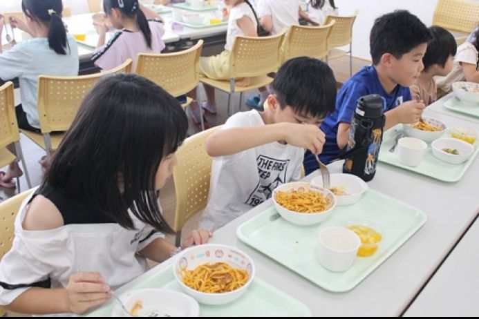 <?php if(isset(今日から給食です。)){ echo 今日から給食です。;} ?>